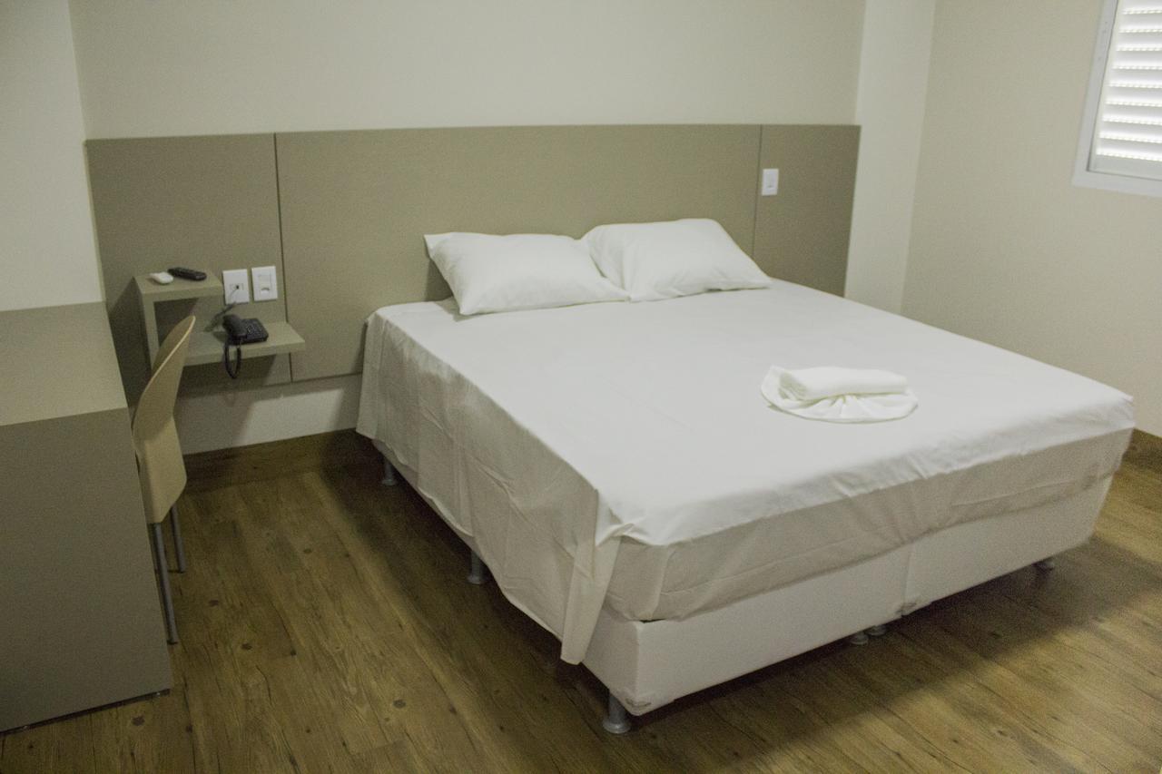 פאטוס דה מינאס Patos Hotel מראה חיצוני תמונה